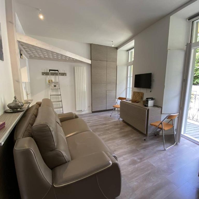 Appartement à Cauterets, proche télécabines, 4 pers, balcon vue montagne - FR-1-812-76 - Apartment - 10