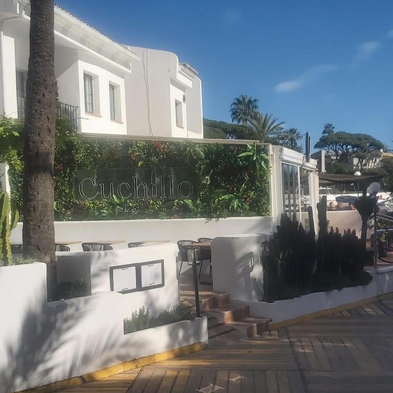 Beautiful frontline apartment - Superior One-Bedroom Apartment with Balcony - 33