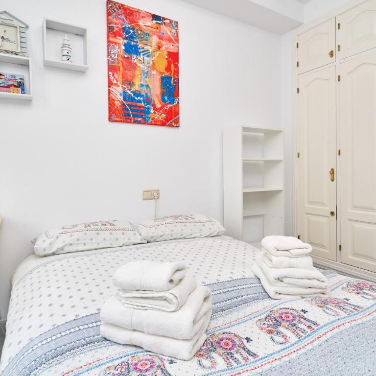 Vista al Mar - Two-Bedroom Deluxe Apartment with Ocean View - 24