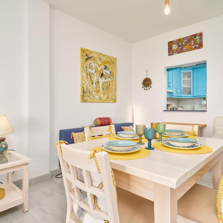 Vista al Mar - Two-Bedroom Deluxe Apartment with Ocean View - 7