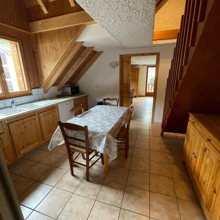 Chalet Moulinot - Appartamento Superior con 1 Camera da Letto e Balcone - 7