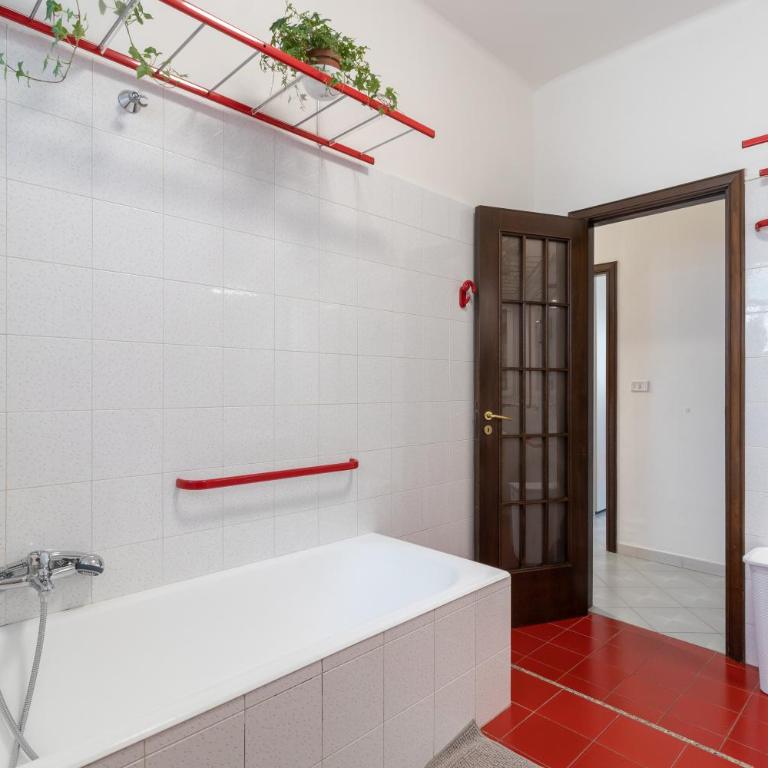 Chicca Casa Vacanze - Appartamento Deluxe con 2 Camere da Letto e Balcone - 27