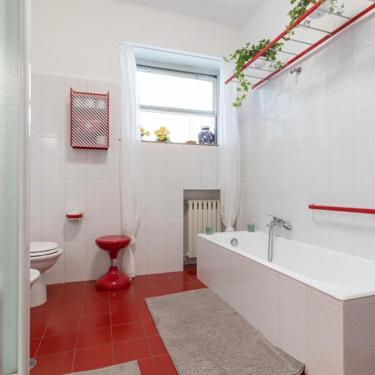 Chicca Casa Vacanze - Appartamento Deluxe con 2 Camere da Letto e Balcone - 25