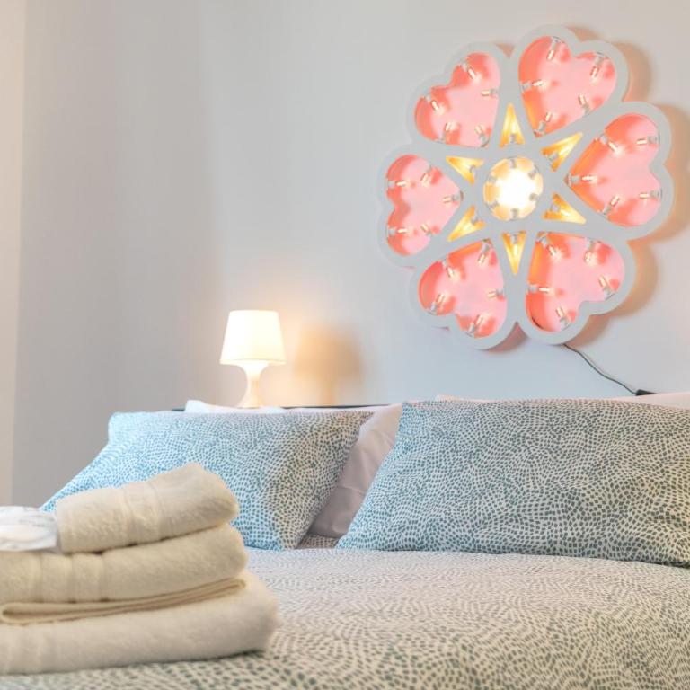 Chicca Casa Vacanze - Appartamento Deluxe con 2 Camere da Letto e Balcone - 14