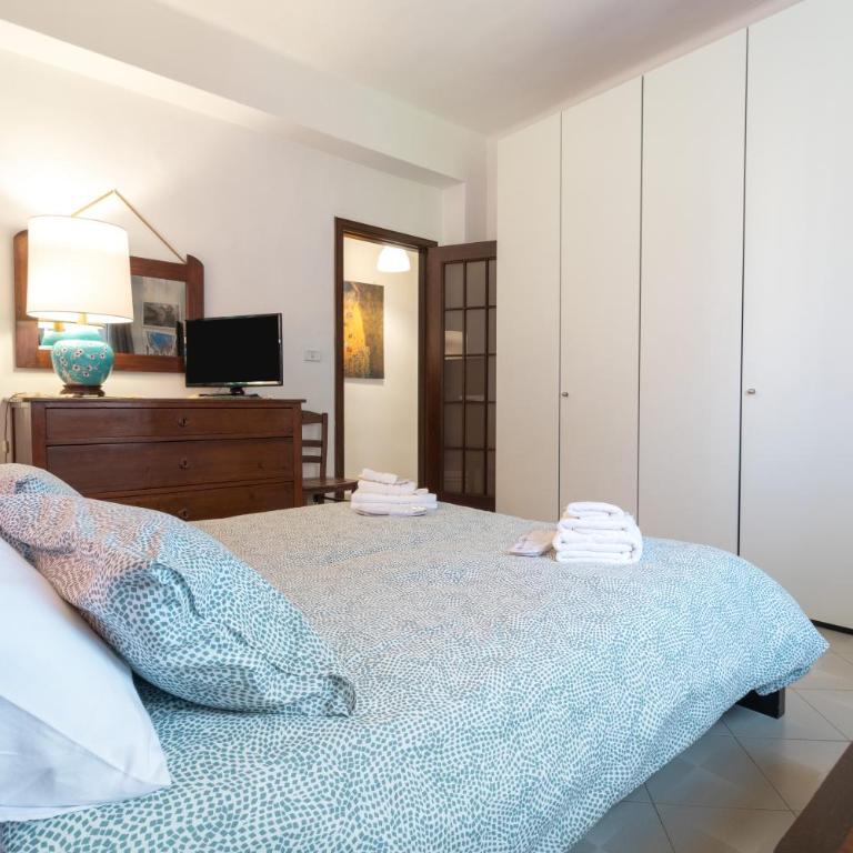 Chicca Casa Vacanze - Appartamento Deluxe con 2 Camere da Letto e Balcone - 17