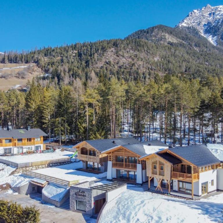 Les Ciases Chalets Dolomites Apt 3 - Appartamento Deluxe con 2 Camere da Letto e Balcone - 39
