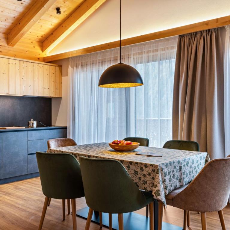Les Ciases Chalets Dolomites Apt 3 - Appartamento Deluxe con 2 Camere da Letto e Balcone - 4