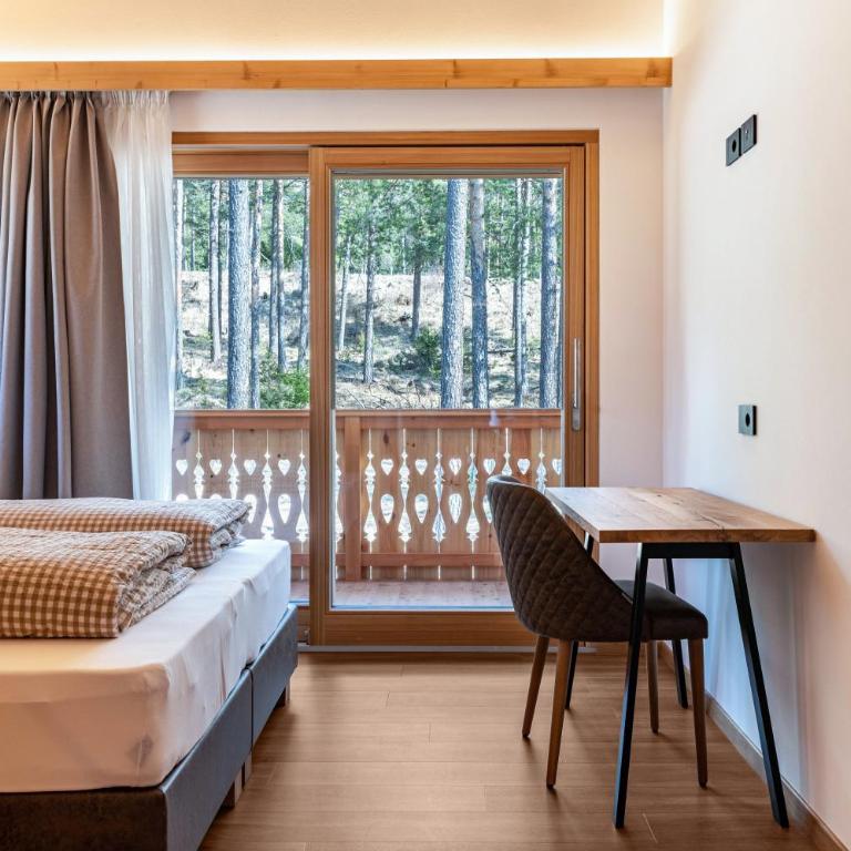 Les Ciases Chalets Dolomites Apt 3 - Appartamento Deluxe con 2 Camere da Letto e Balcone - 10