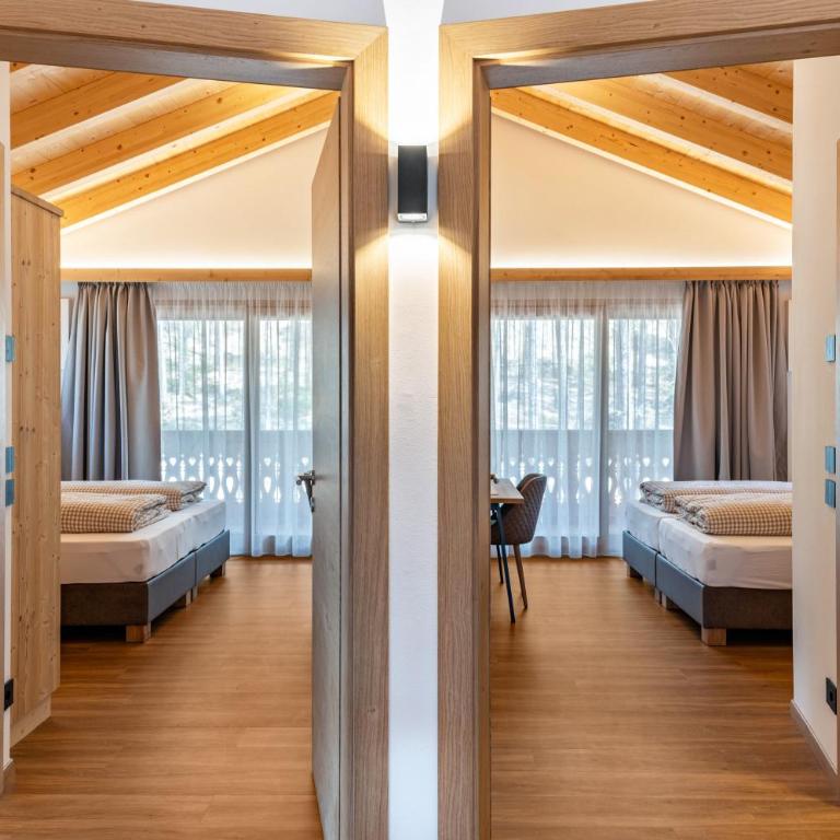 Les Ciases Chalets Dolomites Apt 3 - Appartamento Deluxe con 2 Camere da Letto e Balcone - 9