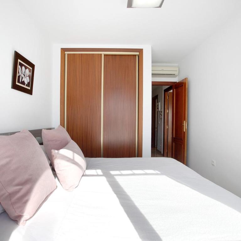 La caleta - Apartamento Superior con vistas a la ciudad - 15