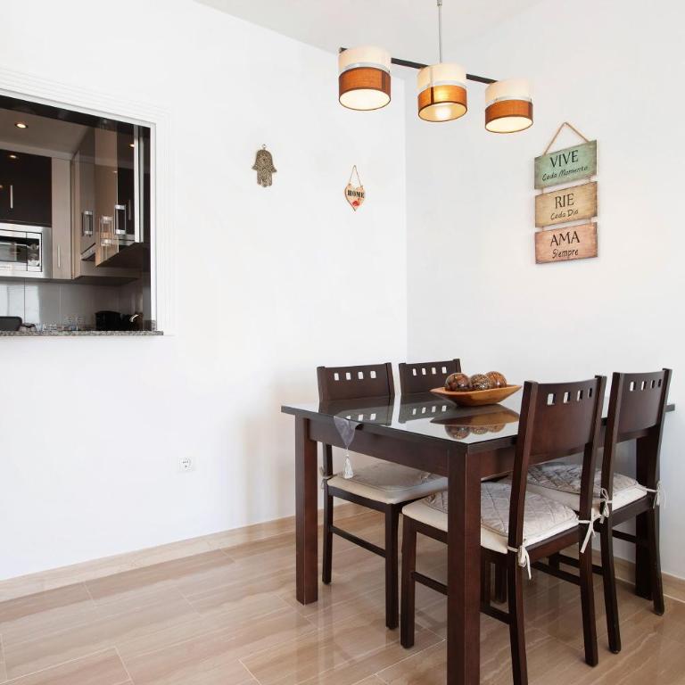 La caleta - Apartamento Superior con vistas a la ciudad - 9