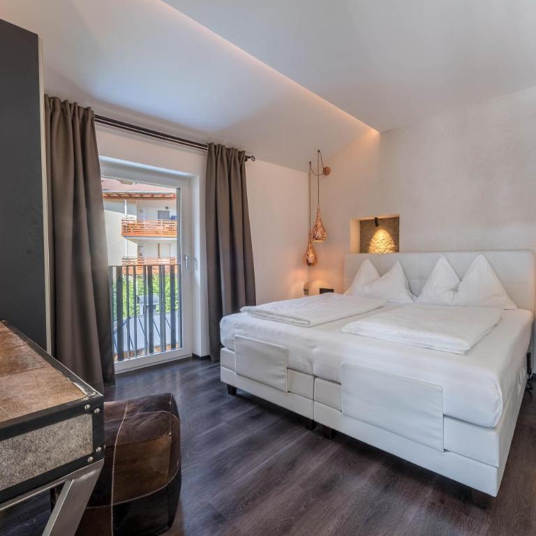 latemar - schlosserhaus 31 - Superior One-Bedroom Apartment with Balcony - 11