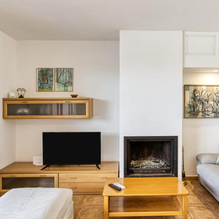 Oasis Premium Costa Brava - Three-Bedroom Premium Apartment with Balcony - 30