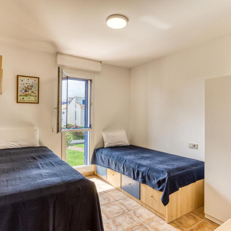 Oasis Premium Costa Brava - Three-Bedroom Premium Apartment with Balcony - 19