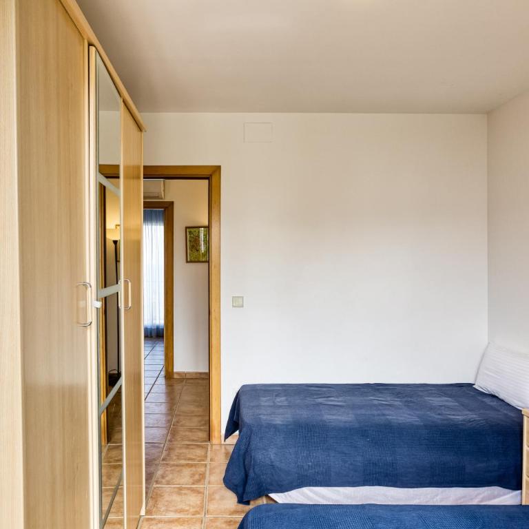 Oasis Premium Costa Brava - Three-Bedroom Premium Apartment with Balcony - 26