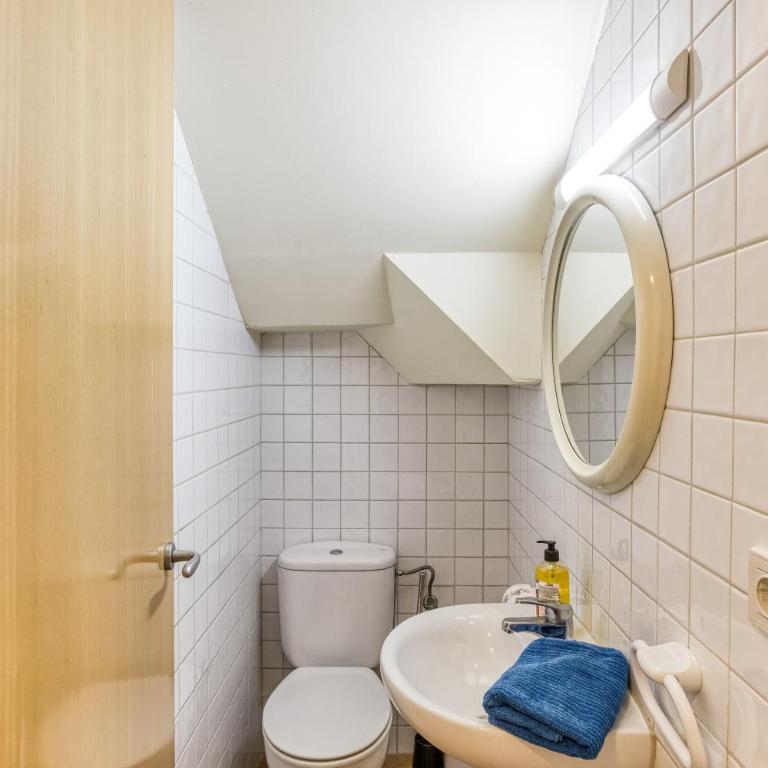 Oasis Premium Costa Brava - Three-Bedroom Premium Apartment with Balcony - 29