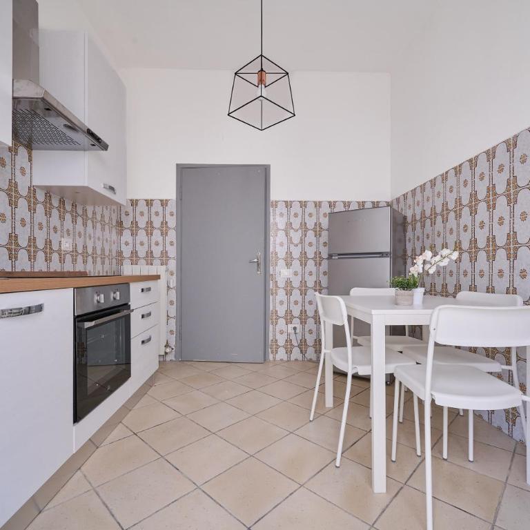 Casa Cecilia - Appartamento Deluxe con 2 Camere da Letto e Balcone - 8