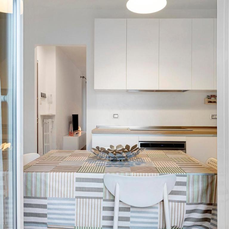 La Casetta di Luce - Appartamento Deluxe con 2 Camere da Letto e Balcone - 12
