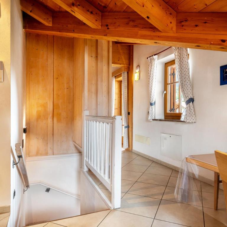 Apartment Vajolet - Appartamento Deluxe con 2 Camere da Letto e Balcone - 11