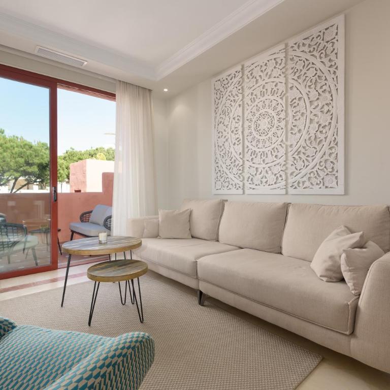Jardines de Don Carlos Marbella - Two-Bedroom Deluxe Apartment with Garden View - 4