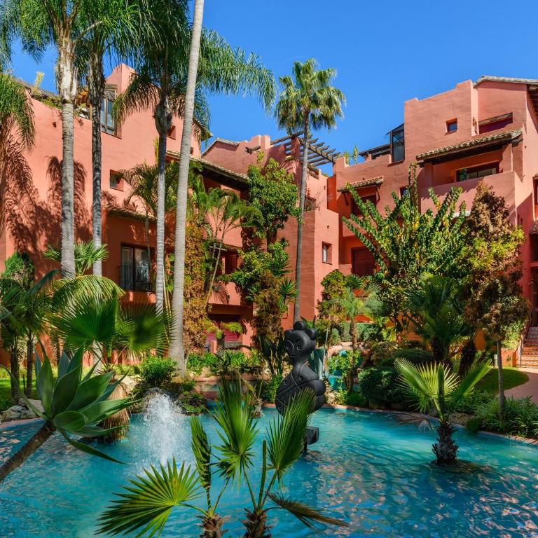 Jardines de Don Carlos Marbella - Two-Bedroom Deluxe Apartment with Garden View - 23