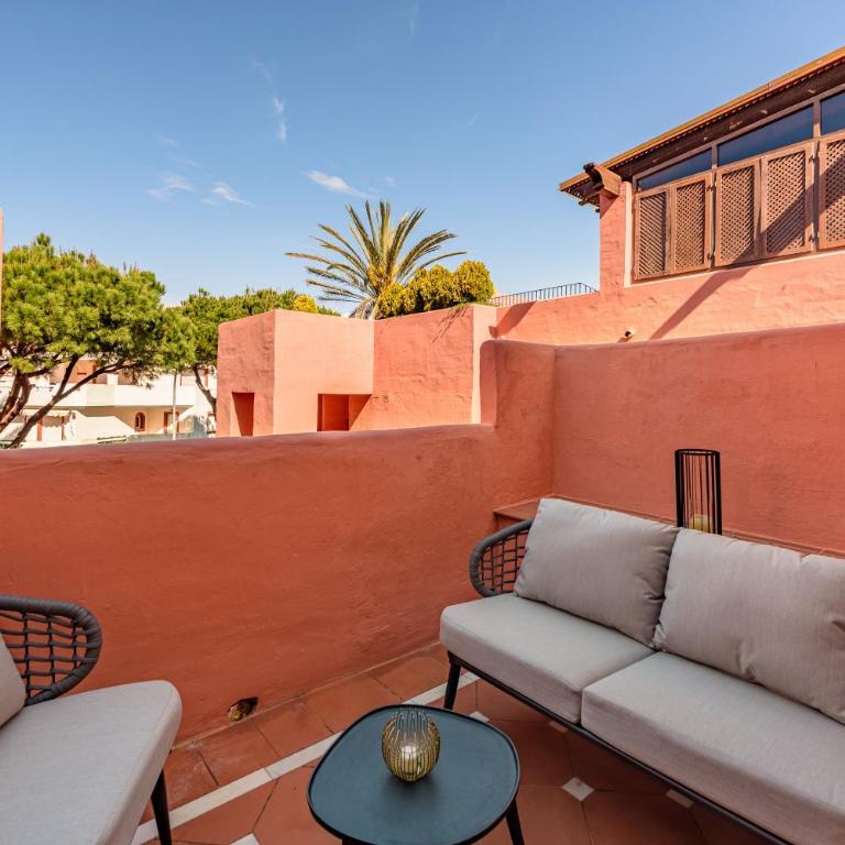 Jardines de Don Carlos Marbella - Two-Bedroom Deluxe Apartment with Garden View - 22