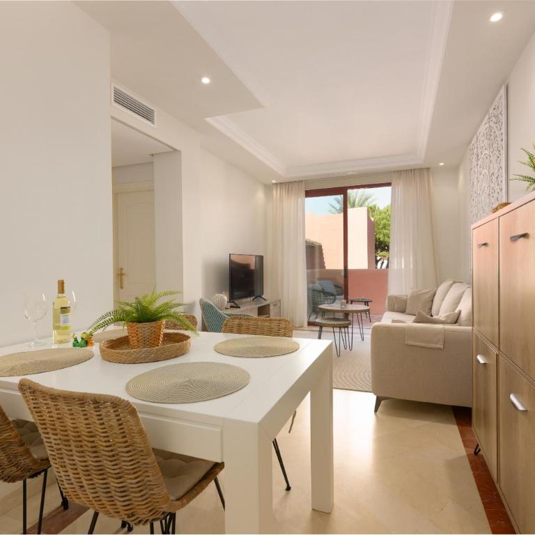 Jardines de Don Carlos Marbella - Two-Bedroom Deluxe Apartment with Garden View - 6