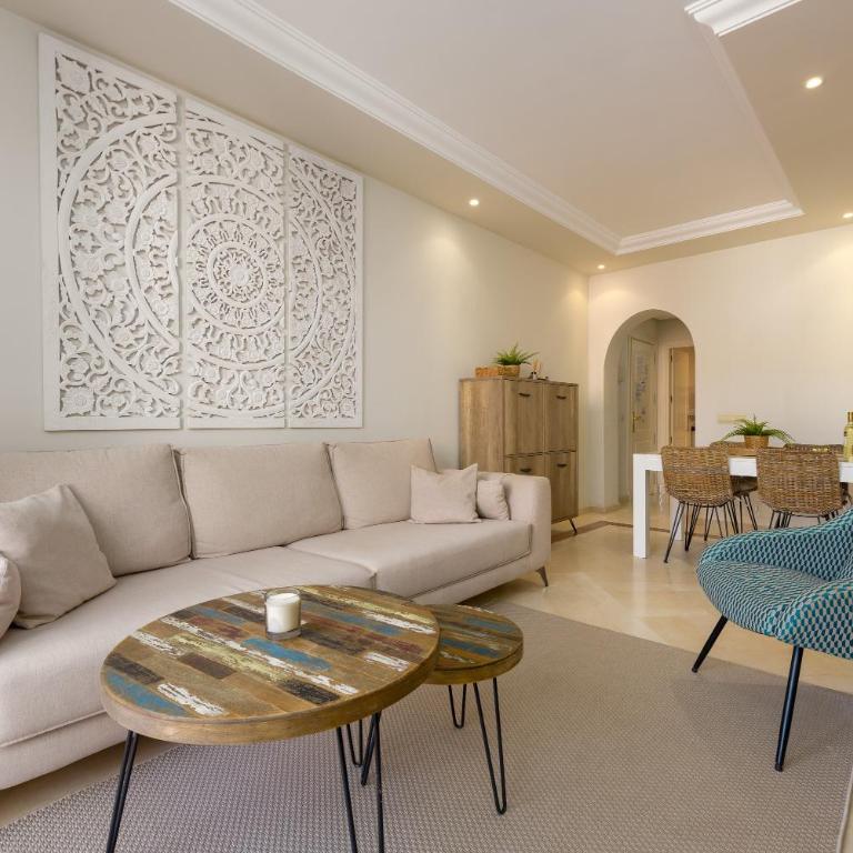 Jardines de Don Carlos Marbella - Two-Bedroom Deluxe Apartment with Garden View - 9