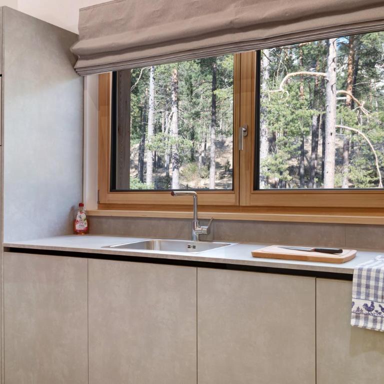 Les Ciases Chalets Dolomites Apt 5 - Appartamento Superior con 1 Camera da Letto e Balcone - 13