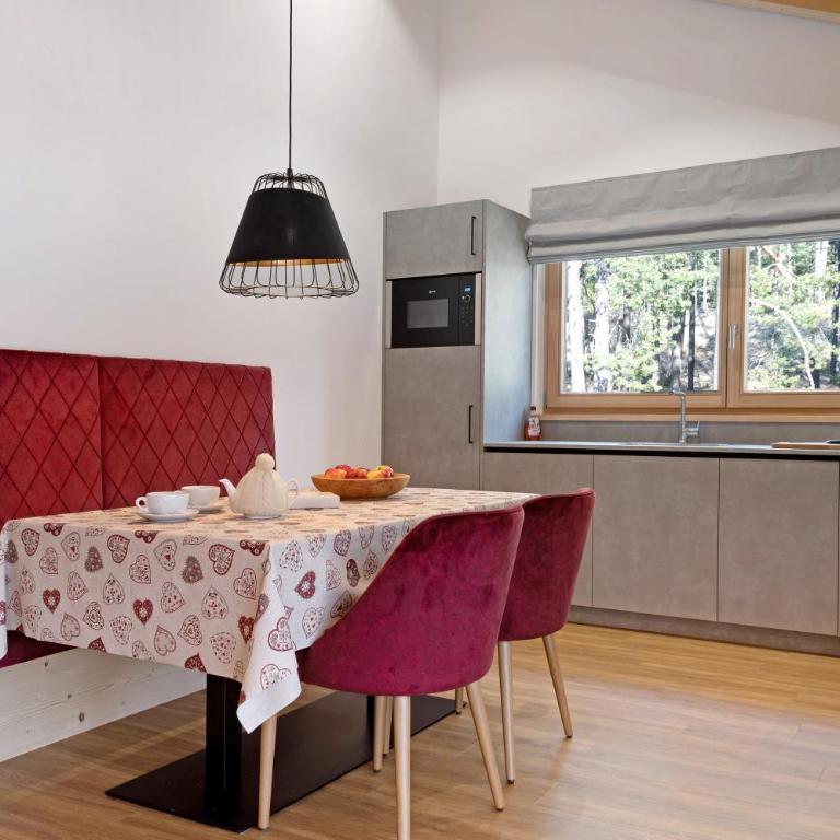 Les Ciases Chalets Dolomites Apt 5 - Appartamento Superior con 1 Camera da Letto e Balcone - 11