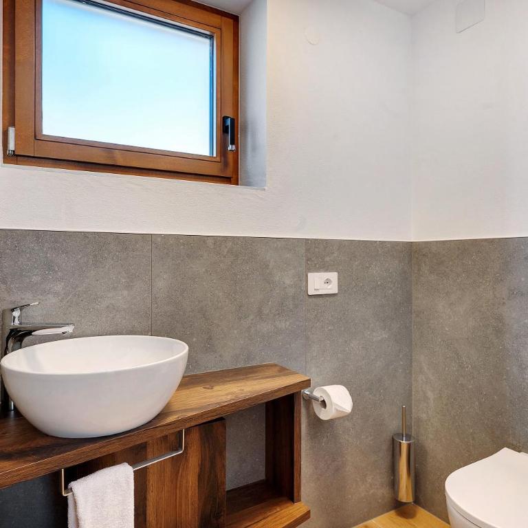 Villa Helena - Panorama Dolomiti - Appartamento Premium con 3 Camere da Letto e Balcone - 29