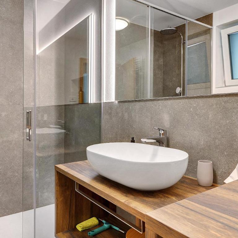 Villa Helena - Panorama Dolomiti - Appartamento Premium con 3 Camere da Letto e Balcone - 25