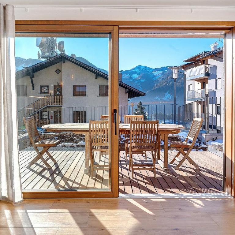 Villa Helena - Panorama Dolomiti - Appartamento Premium con 3 Camere da Letto e Balcone - 8