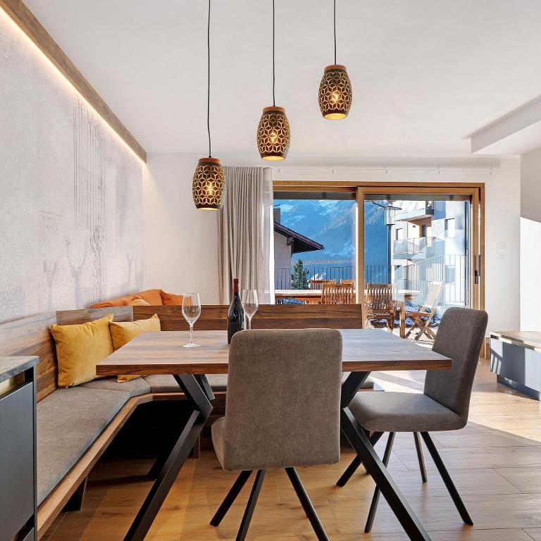 Villa Helena - Panorama Dolomiti - Appartamento Premium con 3 Camere da Letto e Balcone - 2