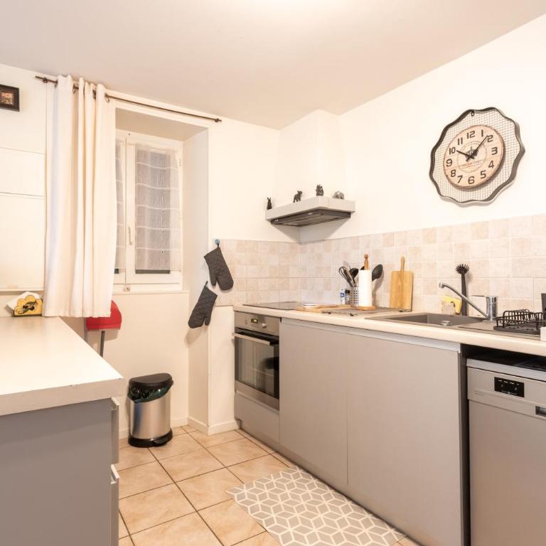 Appartement Etxexuria - Two-Bedroom Deluxe Apartment with Garden View - 4