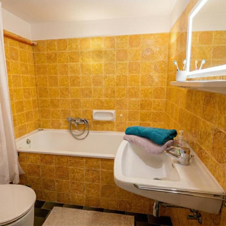 ROBERTO Haus KMB Seeappartement am Ossiacher See, Hallenbad, Skiarena Gerlitzen - Apartment mit 2 Schlafzimmern und Balkon - 10