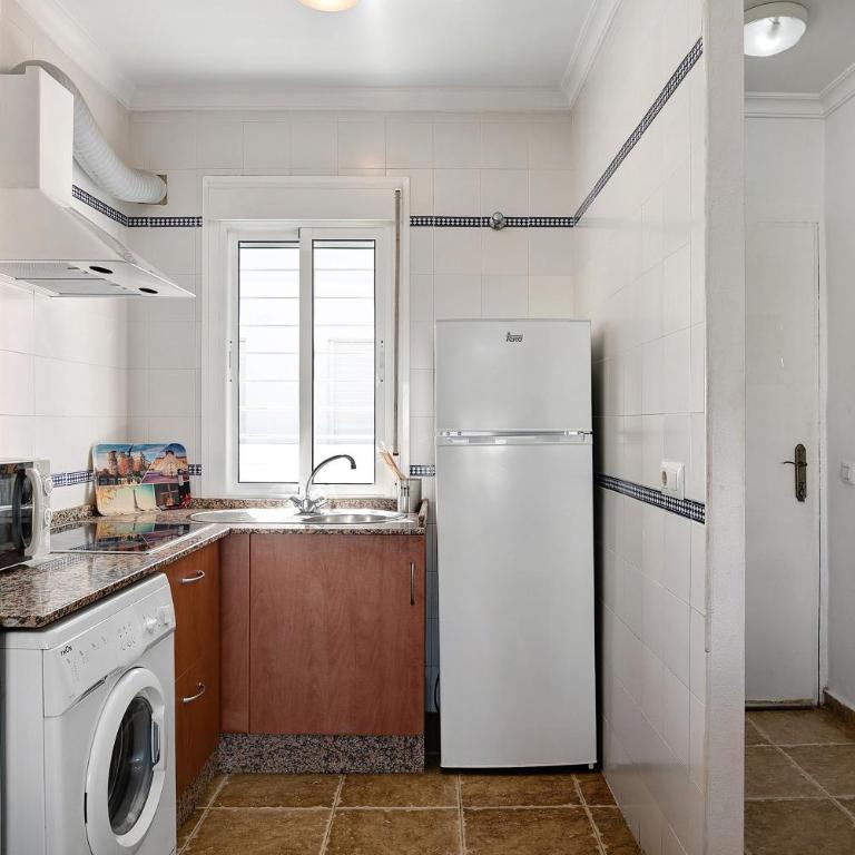 Alboran 208 - Apartamento Deluxe de 2 dormitorios con vistas al jardín - 10