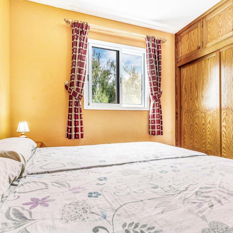 Seaviews from the big balcony, parking and wifi - Apartamento Superior de 1 dormitorio con balcón - 9