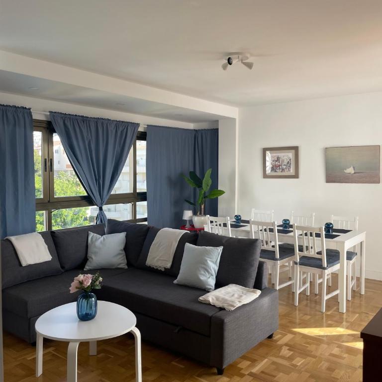 Marina View Benalmadena - Superior One-Bedroom Apartment with Balcony - 3