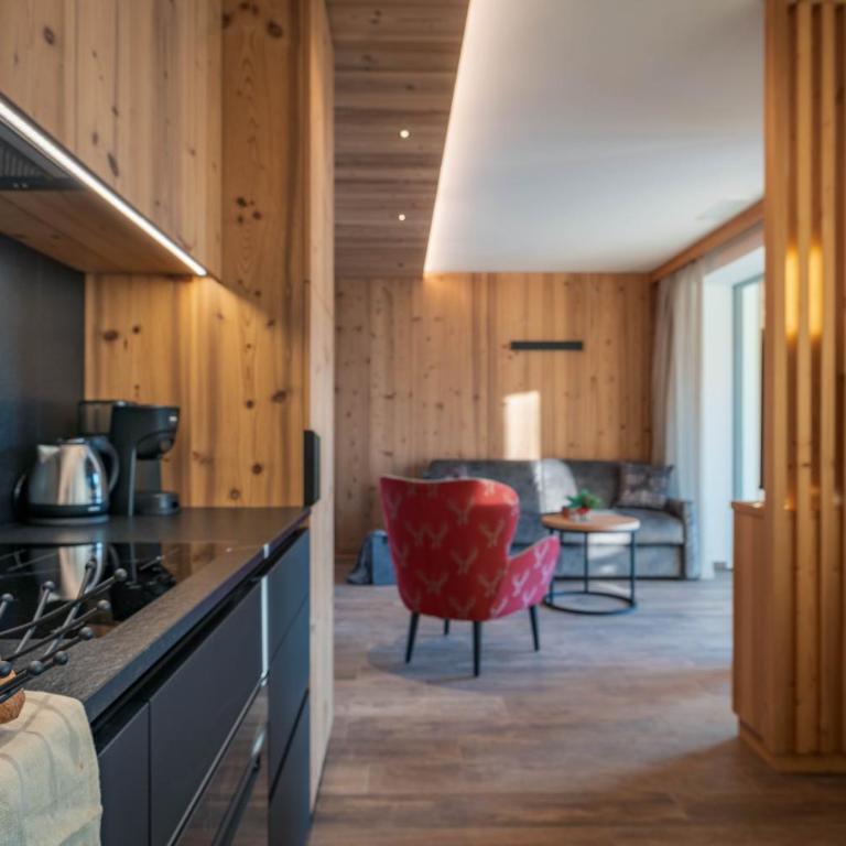 Arnica Alpin Lodge - Deluxe-Apartment mit 2 Schlafzimmern und Gartenblick - 3
