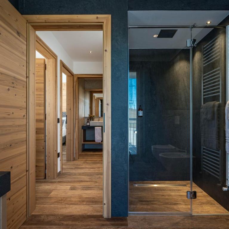Arnica Alpin Lodge - Deluxe-Apartment mit 2 Schlafzimmern und Gartenblick - 9