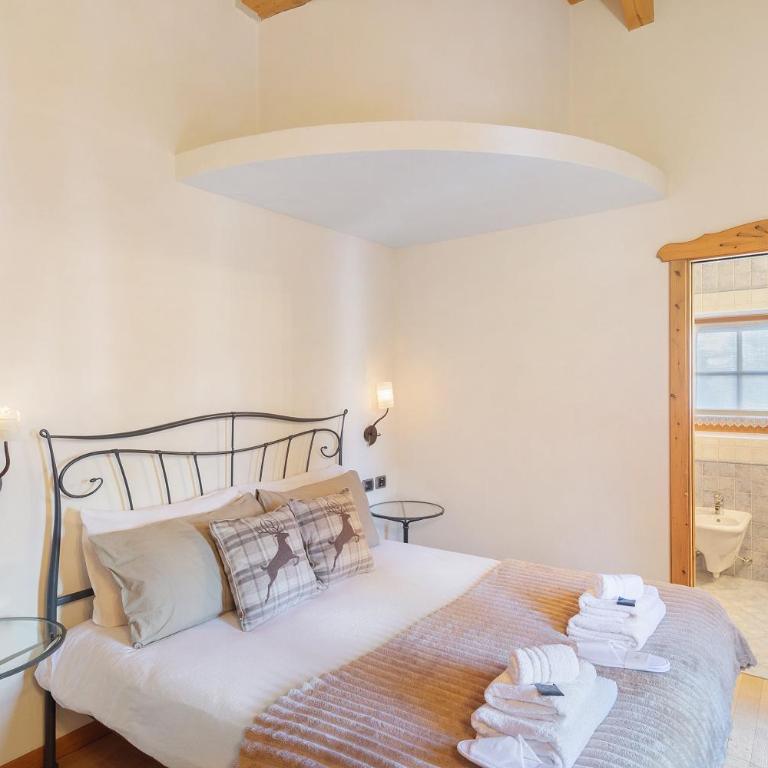 Chalet Royal - Three-Bedroom Chalet - 13