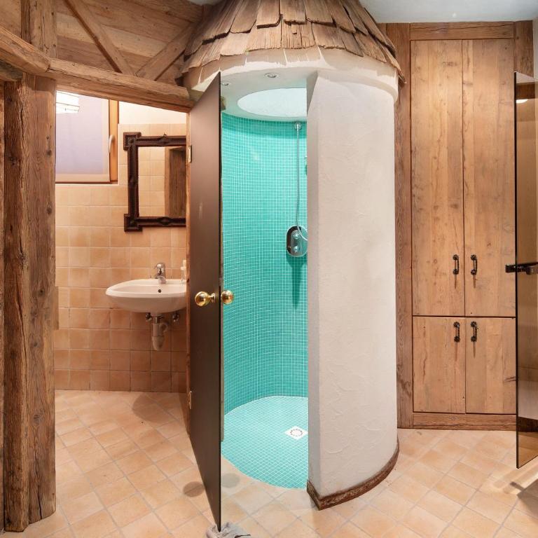 Chalet Royal - Three-Bedroom Chalet - 28