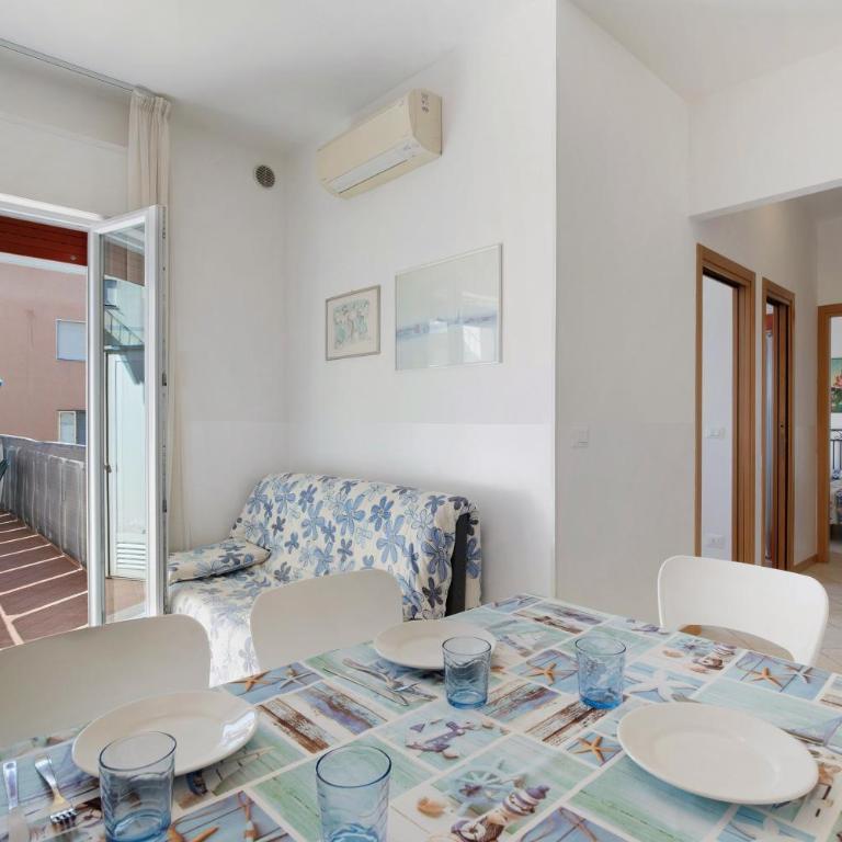 Residence International - Appartamento Deluxe con 2 Camere da Letto e Balcone - 9