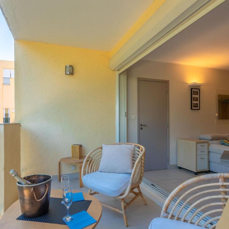 Appartement moderne St Tropez - Apartment with Terrace - 21