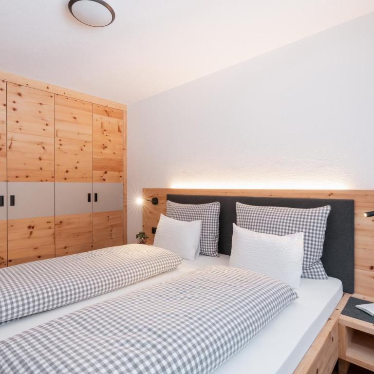 Huberhof Gais - Appartamento Deluxe con 2 Camere da Letto e Vista Giardino - 1