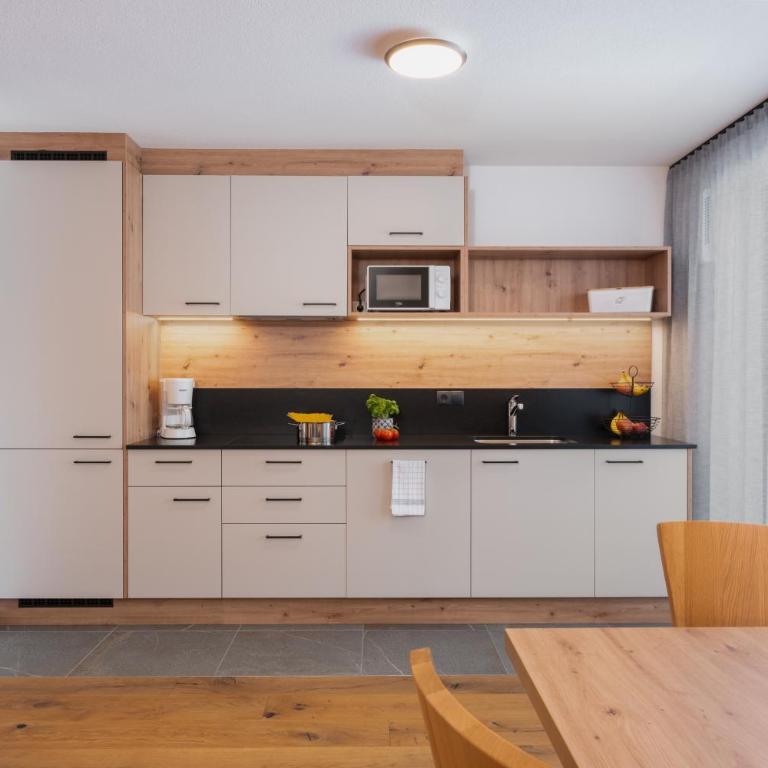 Huberhof Gais - Appartamento Deluxe con 2 Camere da Letto e Vista Giardino - 6