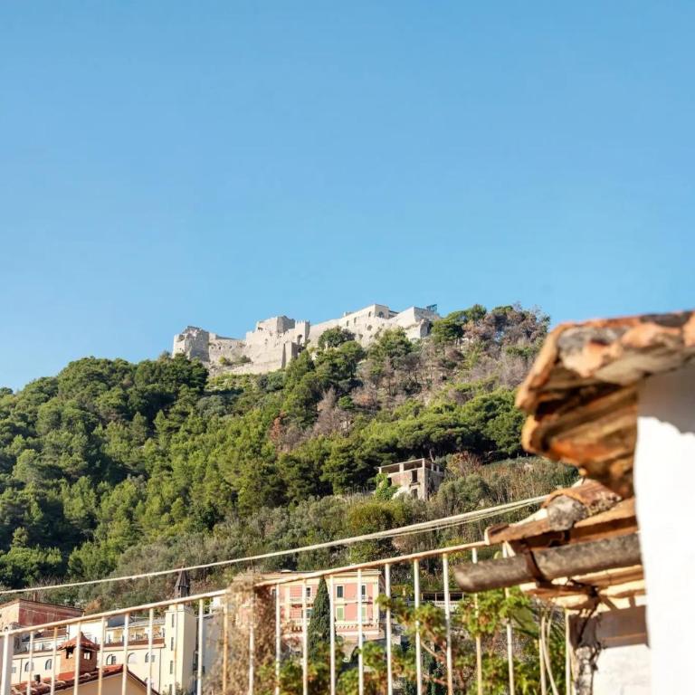 Divina Salerno Centro - Appartamento Premium con 3 Camere da Letto e Balcone - 18