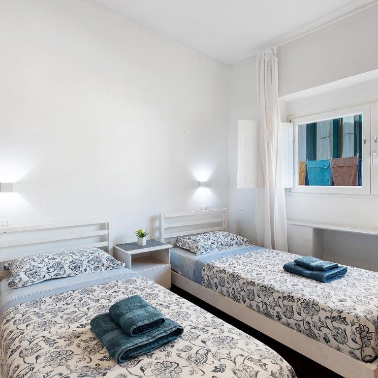 Divina Salerno Centro - Appartamento Premium con 3 Camere da Letto e Balcone - 39