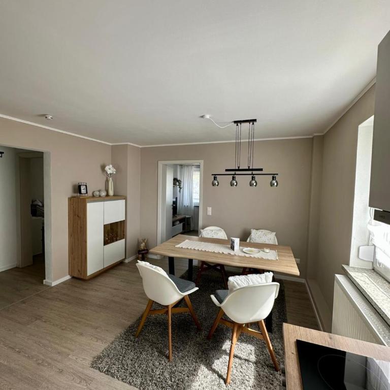 Ferienwohnung Hollmann - Apartment mit 2 Schlafzimmern und Gartenblick - 1